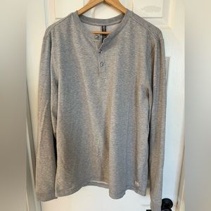 Vuori Heathered Grey Henley